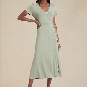 Banana Republic Green V-Neck Short Sleeve Maxi Sundress